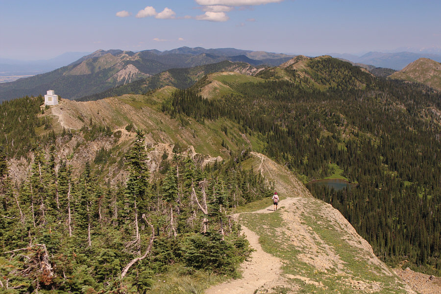 Lotsa potential for long ridge walks here...