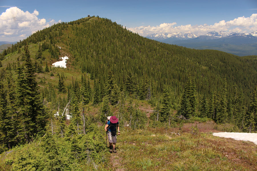 Most hikers probably don't bother to climb this unnamed high point.