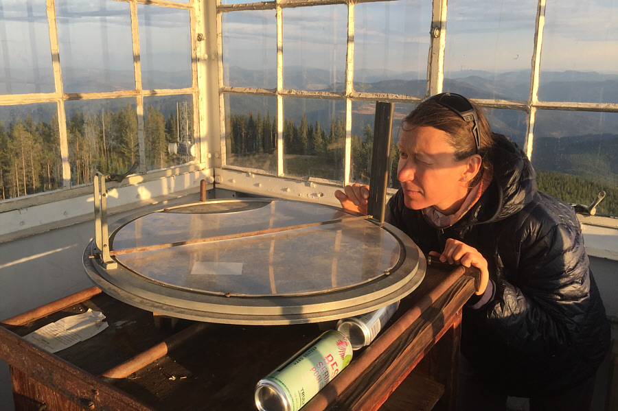 The beer cans help to balance the fire finder...I think!