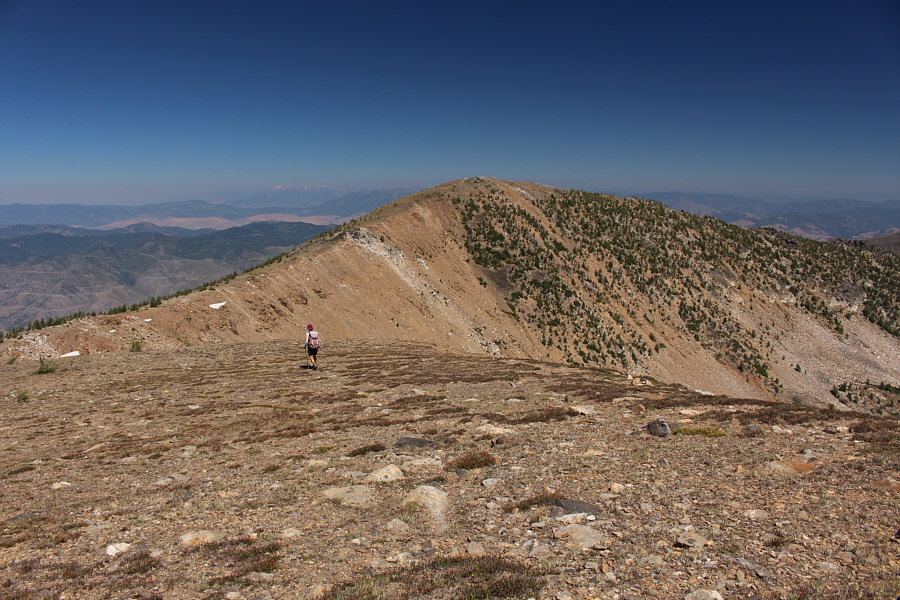 Looks almost identical to the south summit.