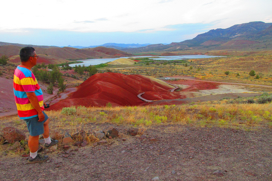 Must be intermittent. The lake doesn't even show up on my GPS topo map!