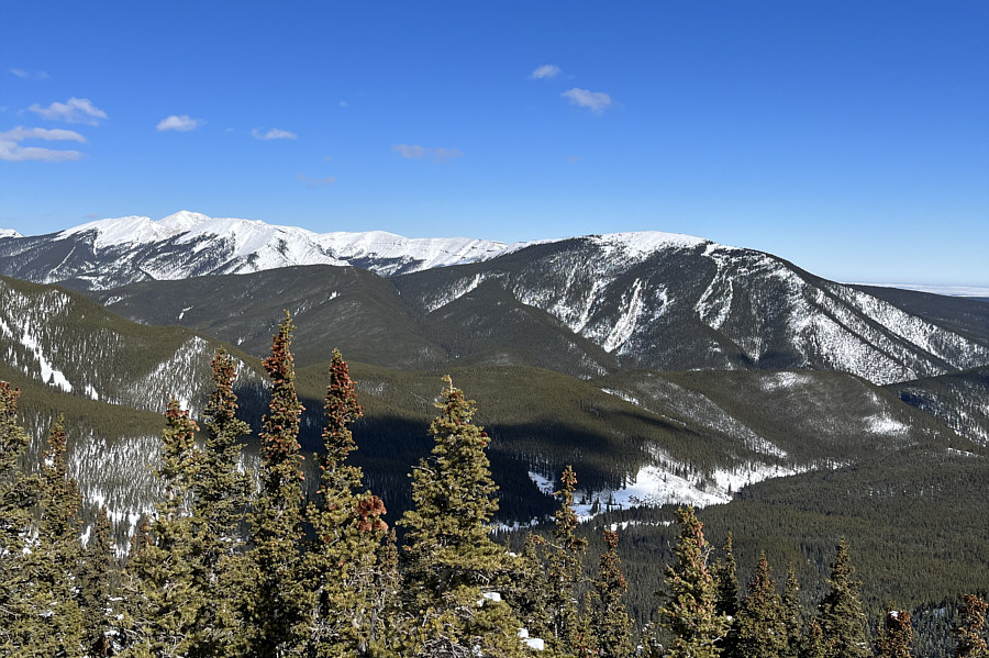 We saw four paragliders over Prairie Mountain.