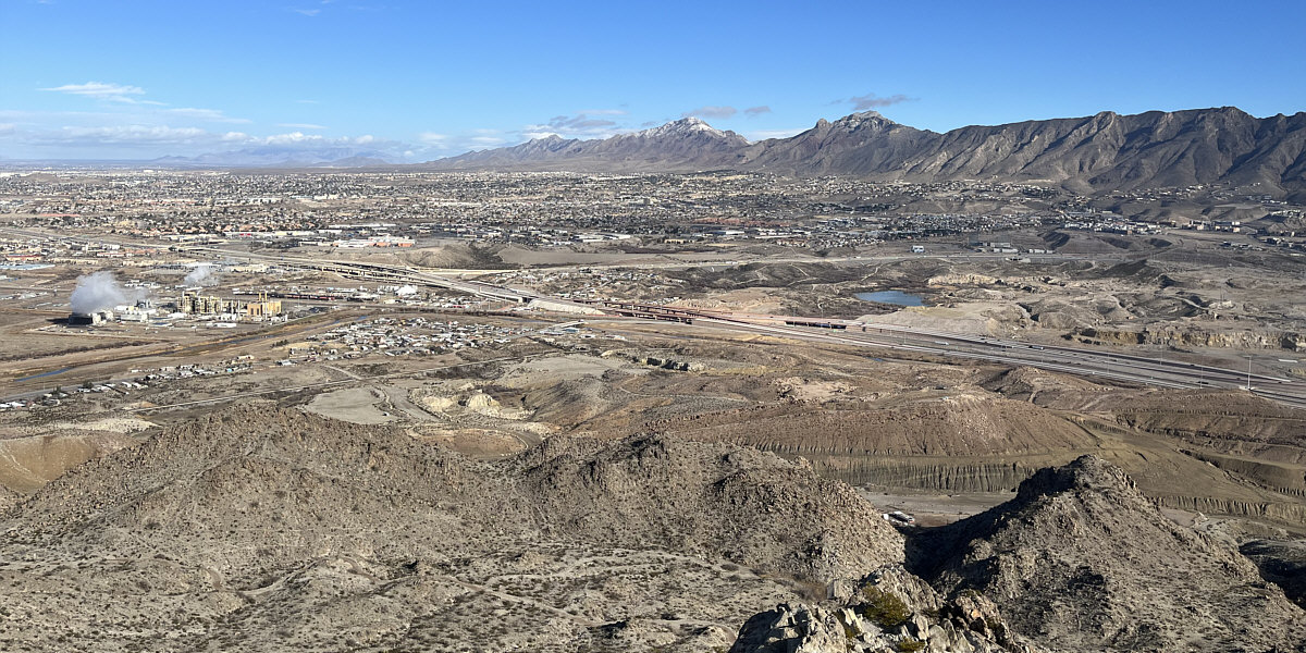 Apparently, this is the more affluent side of El Paso.