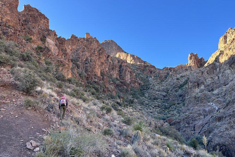 A little bit of route-finding needed at one spot, but generally, the trail is easy to follow.