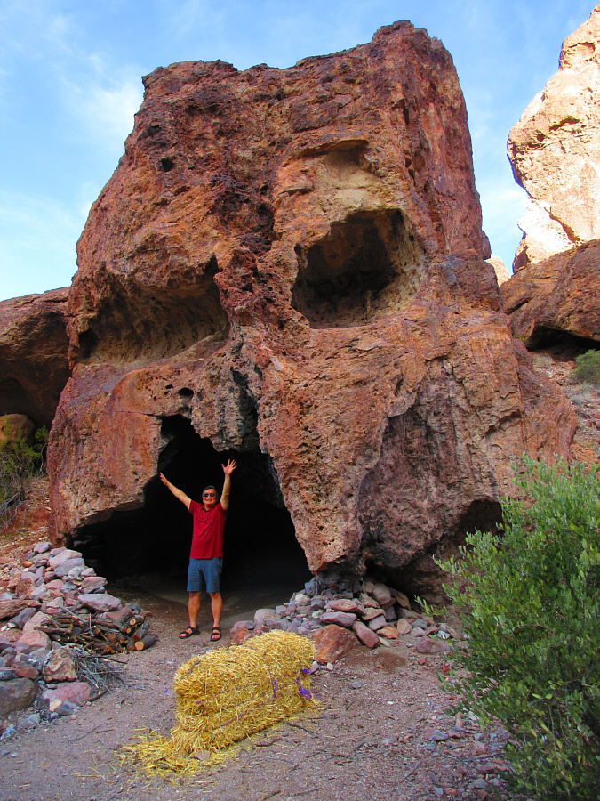 We were lucky to get this photo since an older couple actually parked their Sprinter van right in front of this thing!
