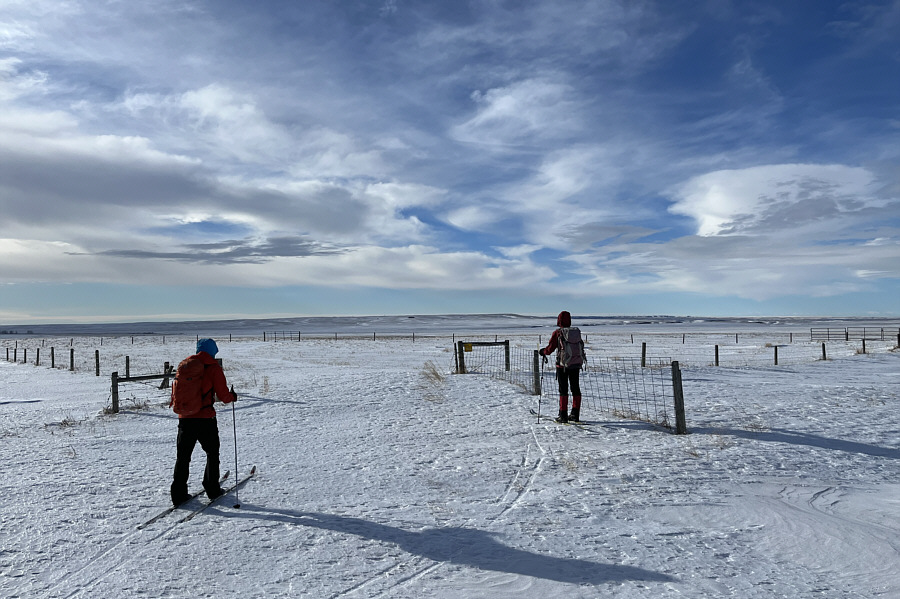 Thumb Hill is 5.7 kilometres distant from here as the crow flies.