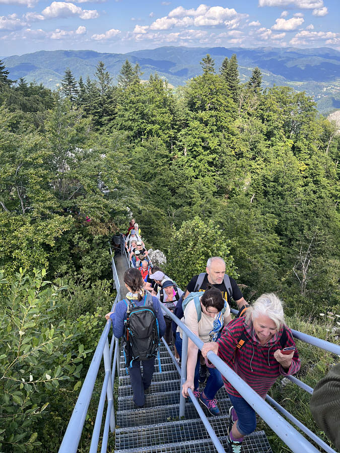 See you all later...suckers!