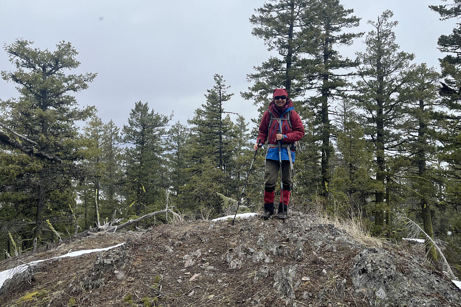 The other mound has a cairn, but this one has Zosia!