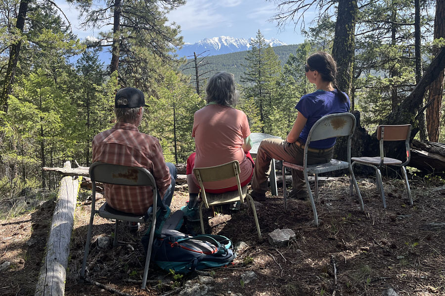 Anyone bring a deck of cards?