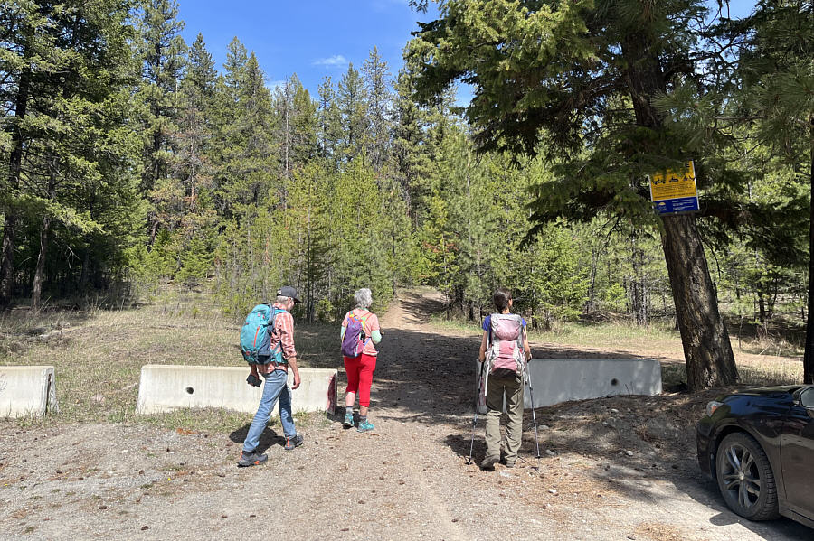 Make sure you don't block the nearby residential driveways when you park here!