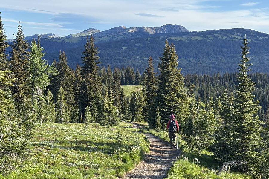 That's a big dip between us and the peaks!