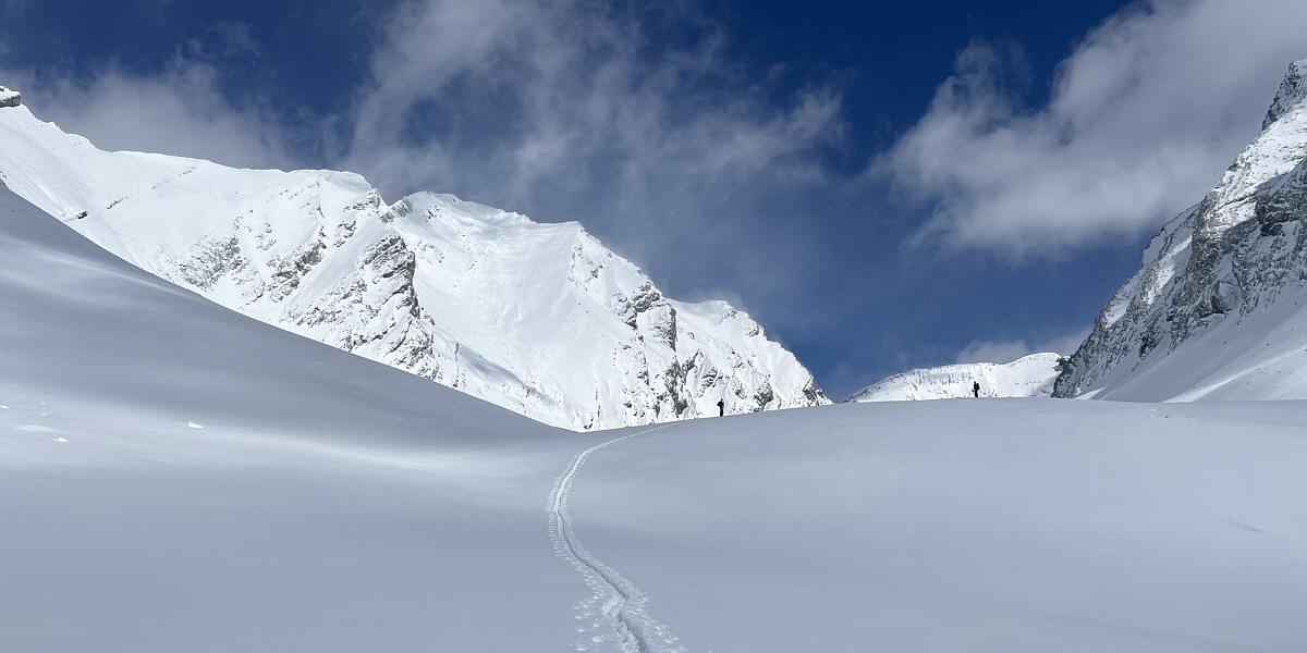 Maybe next time we'll climb up the slope at far left...