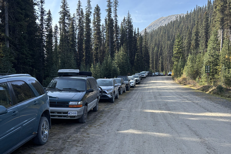 Sadly, this seems to be the norm now for most popular trailheads in K-Country.