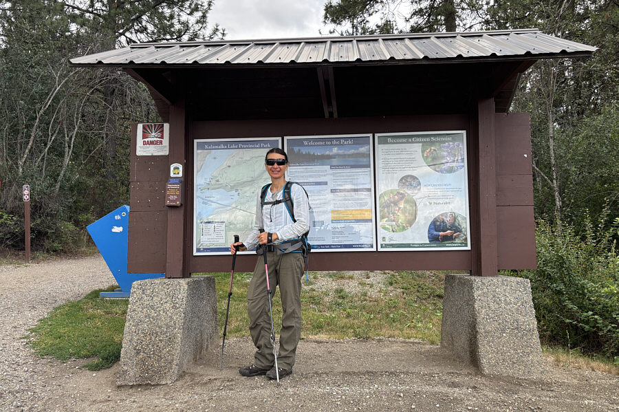 Very busy trailhead!