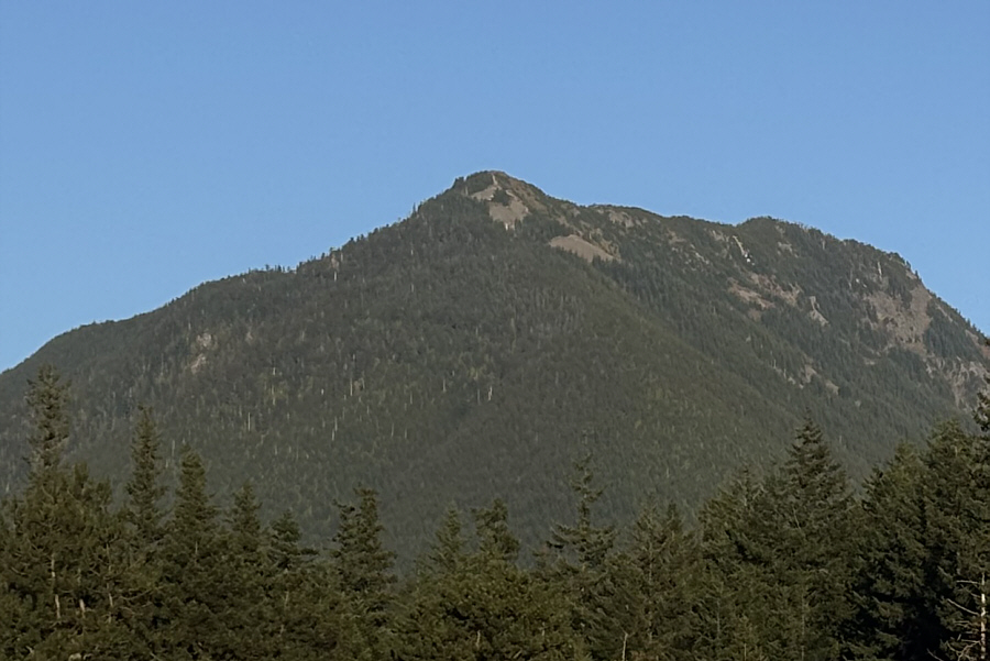 It's crazy that there are still people climbing up the peak at this late hour!